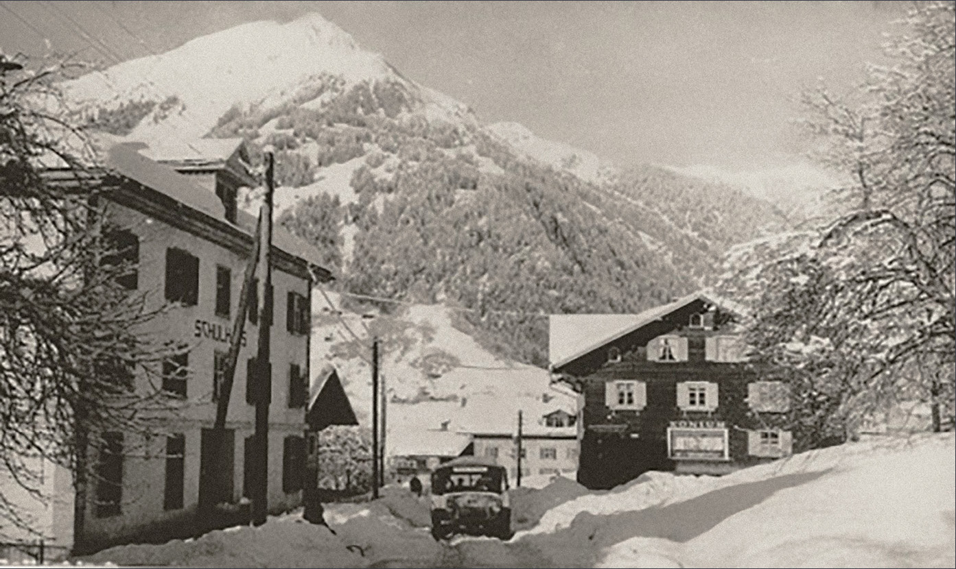 Altes_Schulhaus_St_Gallenkirch_Montafon_Archiv_Sammlung_Karl_Netzer